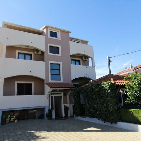 Apartments Lili 비오그라드나모루 외부 사진