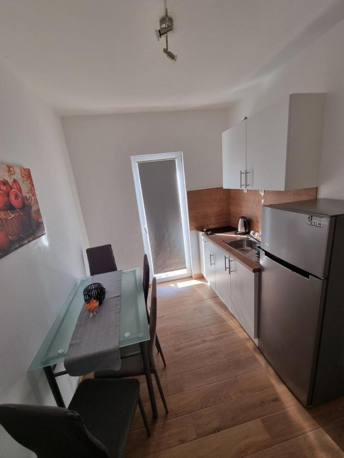 Apartments Lili 비오그라드나모루 외부 사진