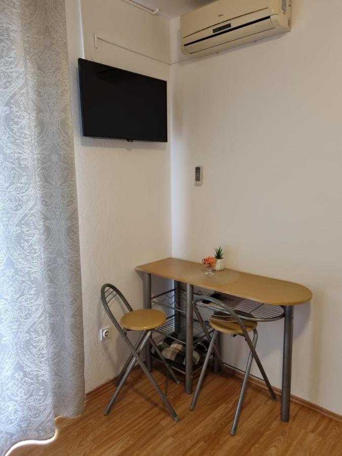 Apartments Lili 비오그라드나모루 외부 사진
