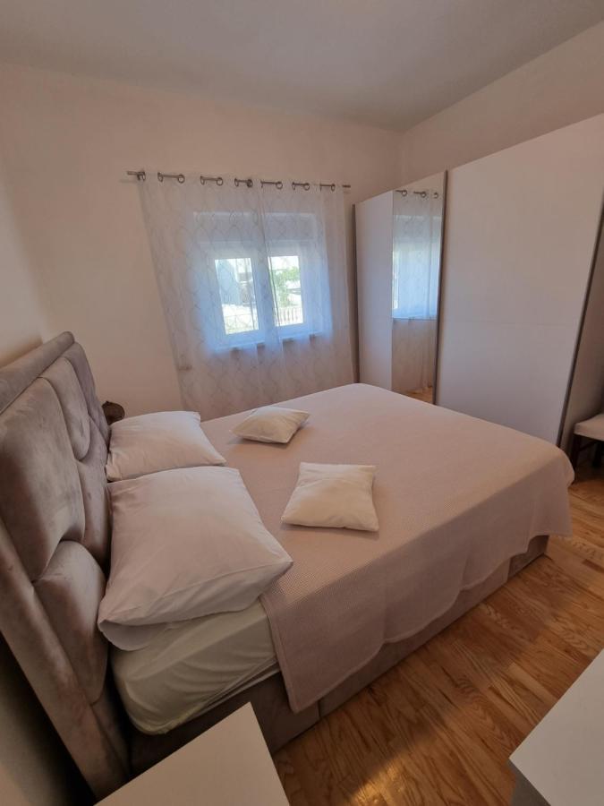 Apartments Lili 비오그라드나모루 외부 사진