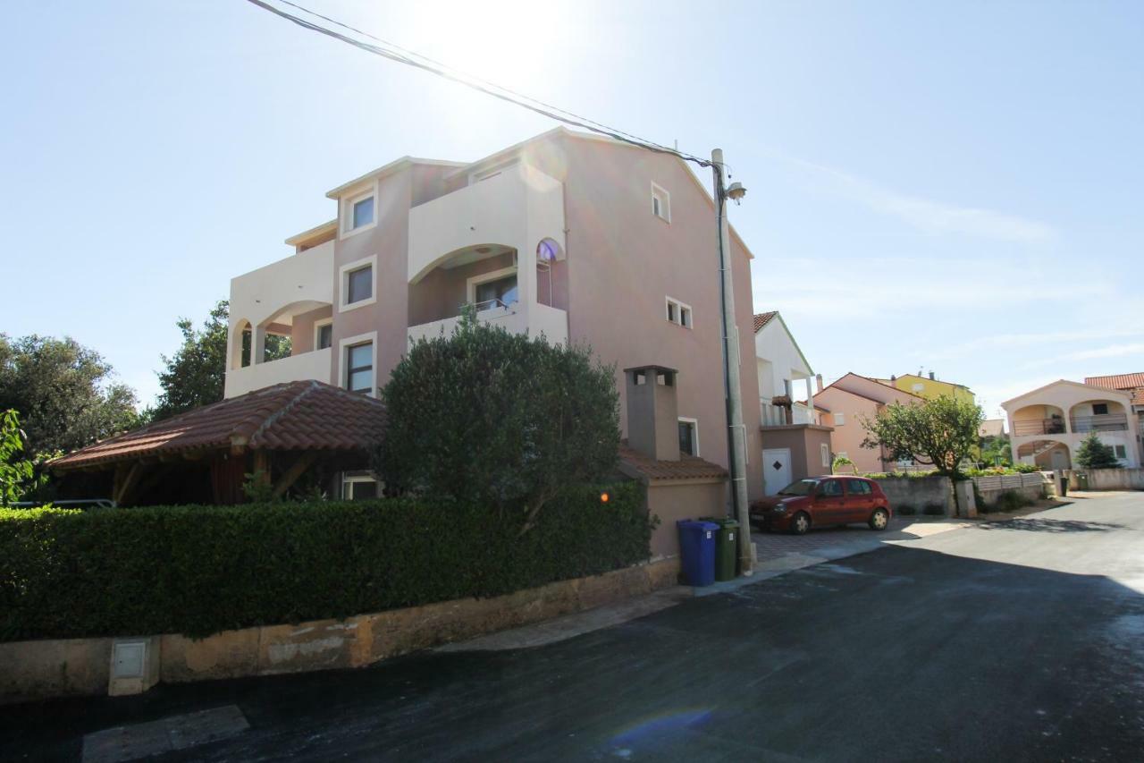Apartments Lili 비오그라드나모루 외부 사진