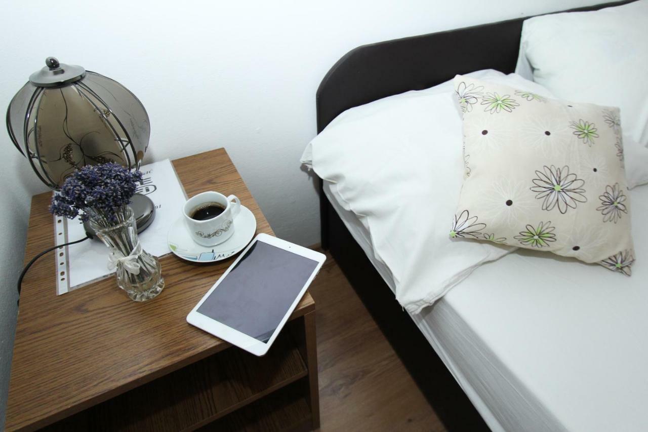 Apartments Lili 비오그라드나모루 외부 사진