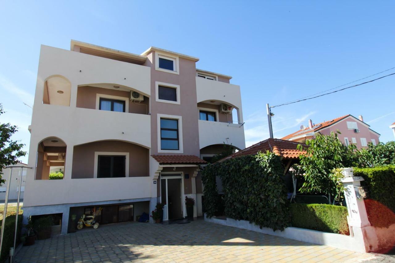 Apartments Lili 비오그라드나모루 외부 사진